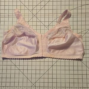Elegant Pink Lace Bra 50D: MB